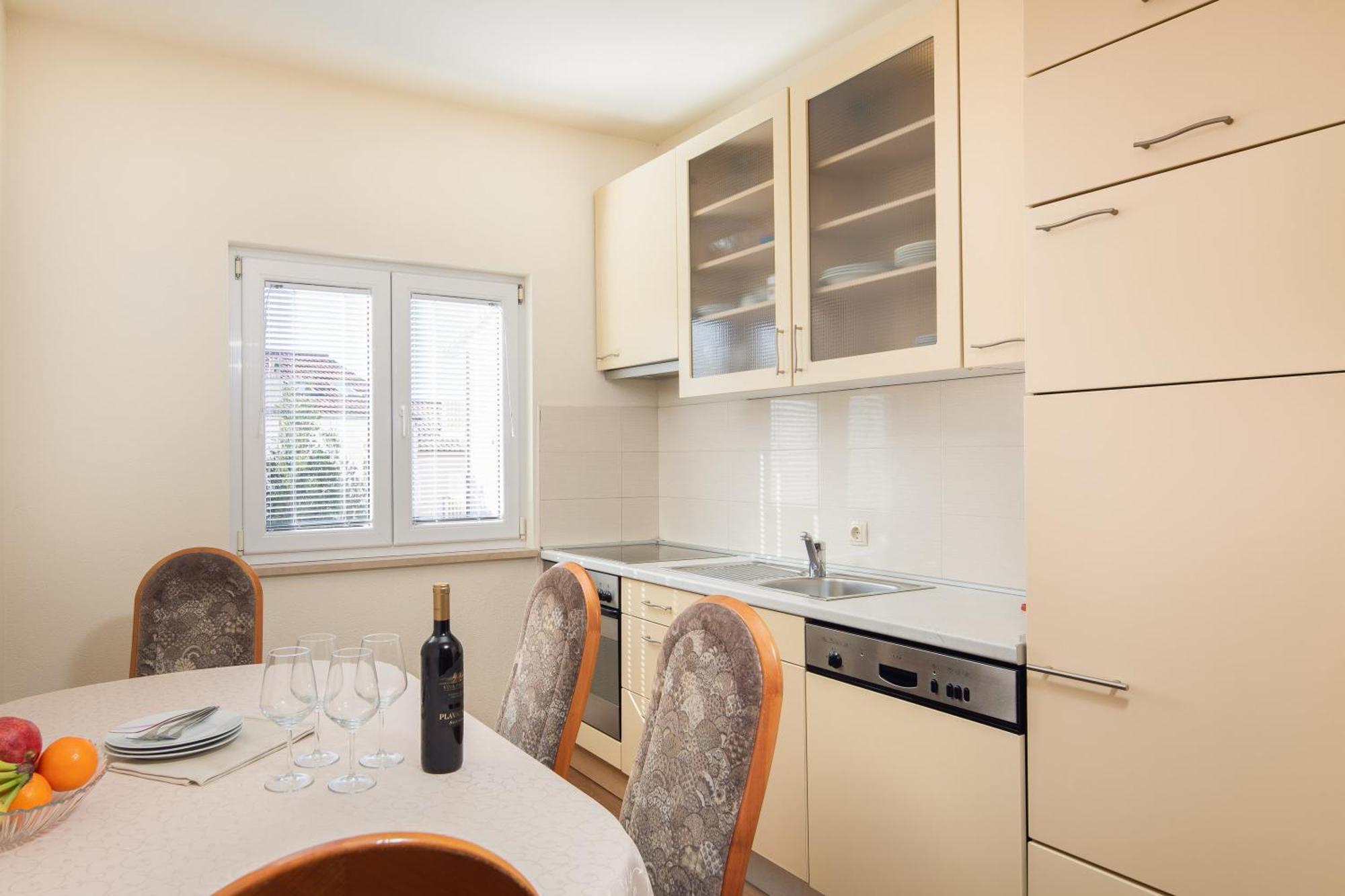Filip Apartments - Free Parking By The House Makarska Exteriör bild