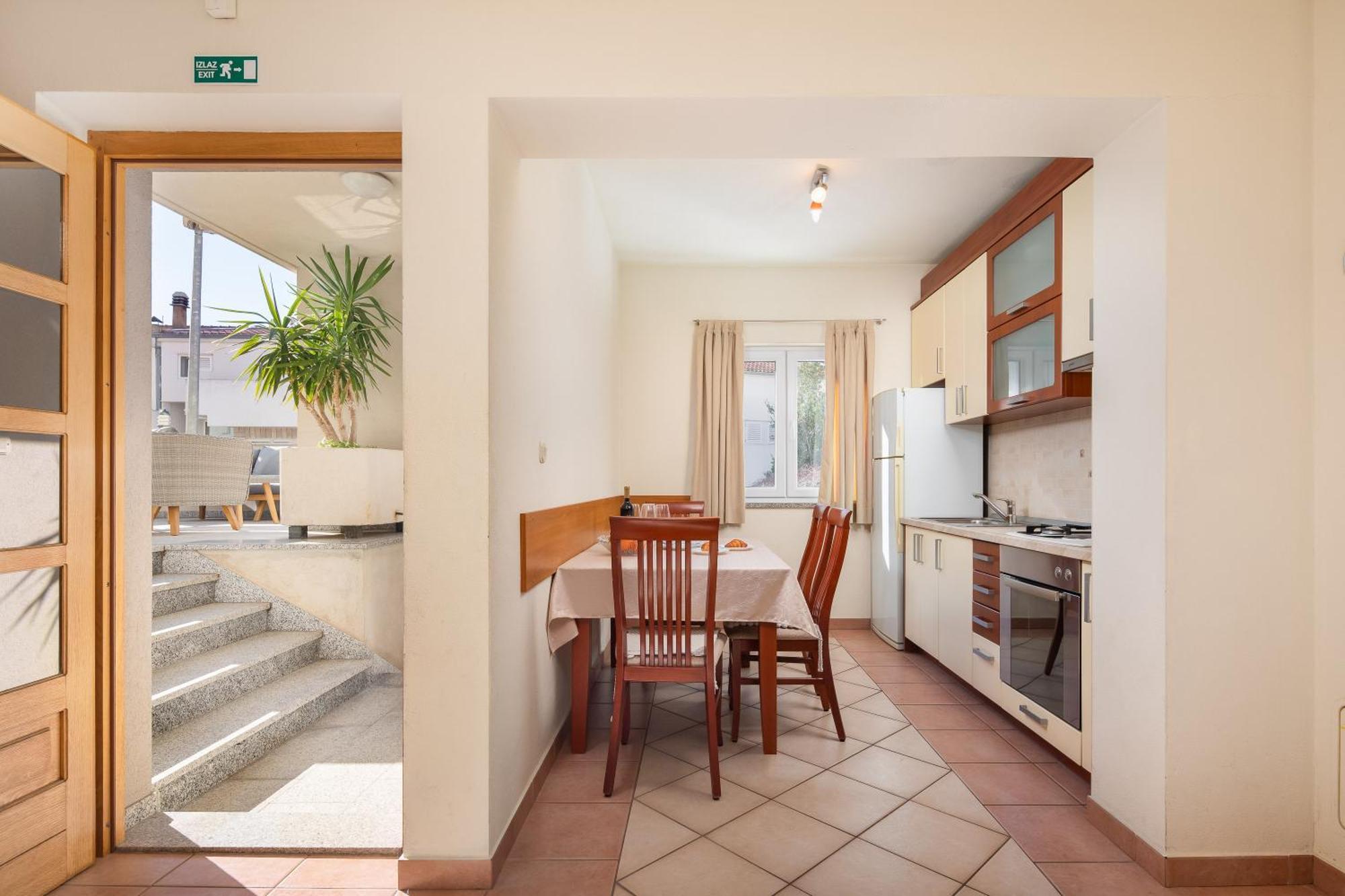 Filip Apartments - Free Parking By The House Makarska Exteriör bild